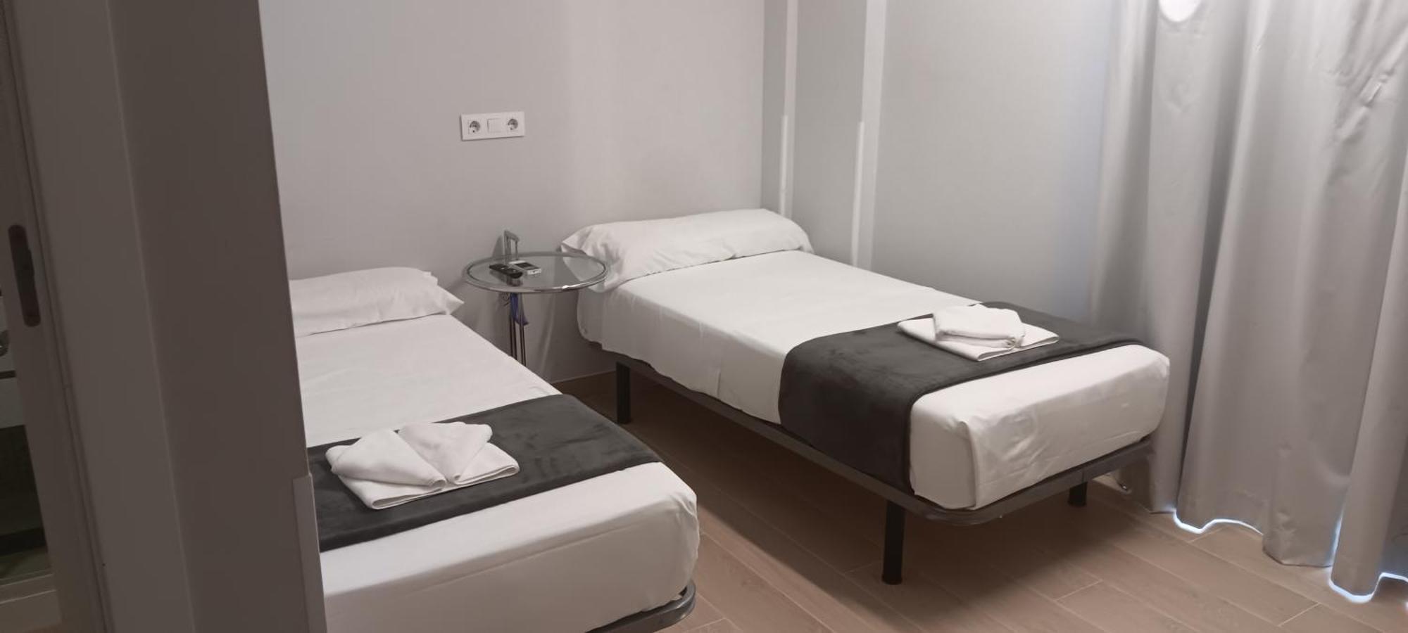 Albergue Santiago Apostol Logrono Exterior photo